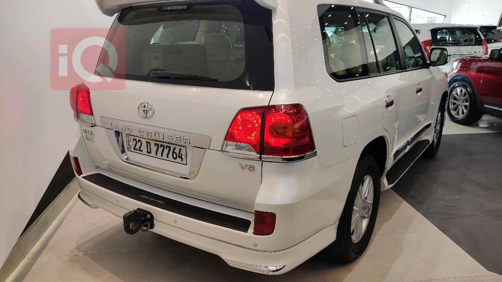 تويوتا لاندكروزر